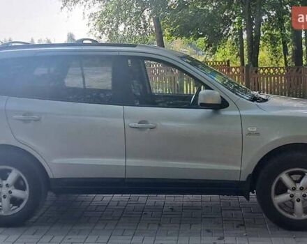 Сірий Хендай Санта Фе, об'ємом двигуна 2.2 л та пробігом 222 тис. км за 9000 $, фото 2 на Automoto.ua