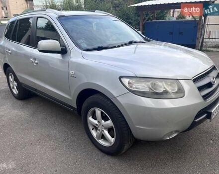 Серый Хендай Санта Фе, объемом двигателя 2.19 л и пробегом 274 тыс. км за 8800 $, фото 3 на Automoto.ua