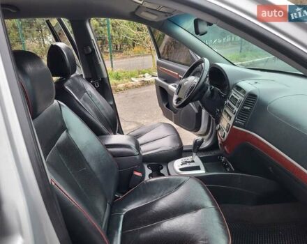 Сірий Хендай Санта Фе, об'ємом двигуна 2.2 л та пробігом 283 тис. км за 9300 $, фото 41 на Automoto.ua