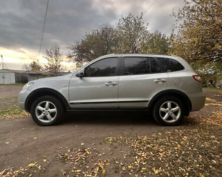 Серый Хендай Санта Фе, объемом двигателя 2.2 л и пробегом 340 тыс. км за 8300 $, фото 6 на Automoto.ua