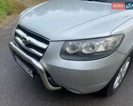 Серый Хендай Санта Фе, объемом двигателя 2.2 л и пробегом 182 тыс. км за 9450 $, фото 12 на Automoto.ua