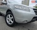Серый Хендай Санта Фе, объемом двигателя 2.2 л и пробегом 260 тыс. км за 6700 $, фото 3 на Automoto.ua