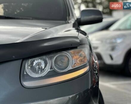 Серый Хендай Санта Фе, объемом двигателя 2.19 л и пробегом 225 тыс. км за 8990 $, фото 1 на Automoto.ua