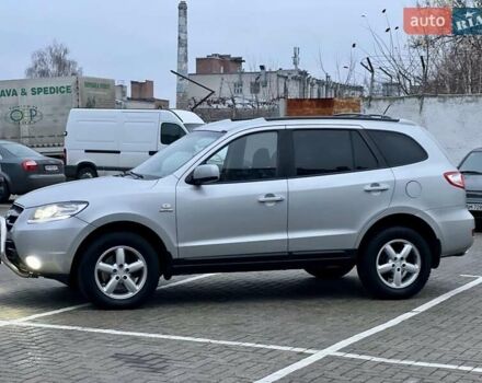 Сірий Хендай Санта Фе, об'ємом двигуна 2.19 л та пробігом 290 тис. км за 8600 $, фото 5 на Automoto.ua