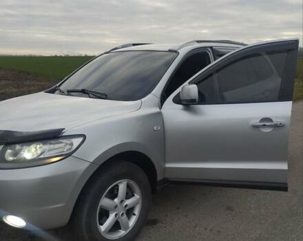 Серый Хендай Санта Фе, объемом двигателя 2.2 л и пробегом 297 тыс. км за 9299 $, фото 6 на Automoto.ua