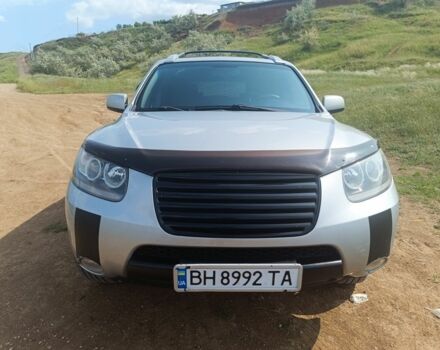 Серый Хендай Санта Фе, объемом двигателя 2.2 л и пробегом 197 тыс. км за 8400 $, фото 1 на Automoto.ua