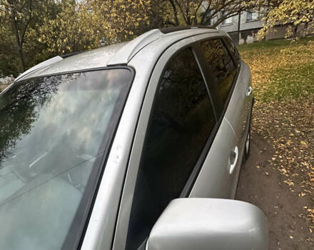 Серый Хендай Санта Фе, объемом двигателя 2.2 л и пробегом 340 тыс. км за 8300 $, фото 2 на Automoto.ua