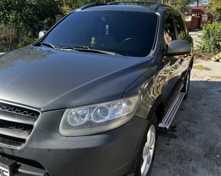 Серый Хендай Санта Фе, объемом двигателя 2.19 л и пробегом 325 тыс. км за 8250 $, фото 4 на Automoto.ua