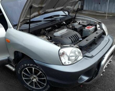 Серый Хендай Санта Фе, объемом двигателя 2 л и пробегом 200 тыс. км за 7650 $, фото 14 на Automoto.ua