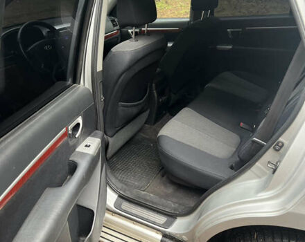 Серый Хендай Санта Фе, объемом двигателя 2.2 л и пробегом 290 тыс. км за 3900 $, фото 7 на Automoto.ua