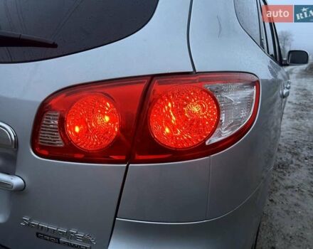 Сірий Хендай Санта Фе, об'ємом двигуна 2.2 л та пробігом 225 тис. км за 8850 $, фото 18 на Automoto.ua