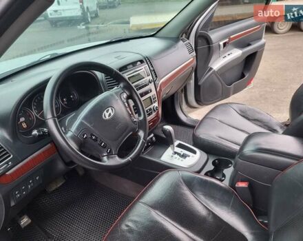 Сірий Хендай Санта Фе, об'ємом двигуна 2.2 л та пробігом 283 тис. км за 9300 $, фото 53 на Automoto.ua