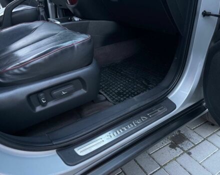 Серый Хендай Санта Фе, объемом двигателя 2.2 л и пробегом 337 тыс. км за 9300 $, фото 22 на Automoto.ua