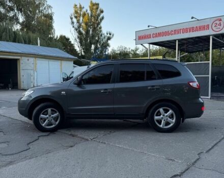 Серый Хендай Санта Фе, объемом двигателя 2.2 л и пробегом 320 тыс. км за 10000 $, фото 6 на Automoto.ua