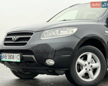 Серый Хендай Санта Фе, объемом двигателя 2.2 л и пробегом 232 тыс. км за 10555 $, фото 1 на Automoto.ua