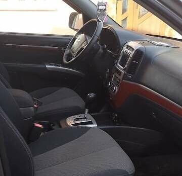 Сірий Хендай Санта Фе, об'ємом двигуна 2.19 л та пробігом 185 тис. км за 10200 $, фото 10 на Automoto.ua