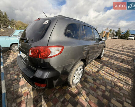 Серый Хендай Санта Фе, объемом двигателя 2.2 л и пробегом 211 тыс. км за 10500 $, фото 3 на Automoto.ua