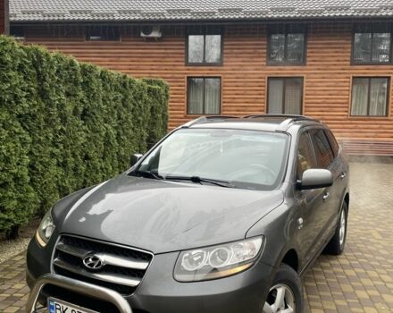 Серый Хендай Санта Фе, объемом двигателя 2.2 л и пробегом 268 тыс. км за 9000 $, фото 1 на Automoto.ua