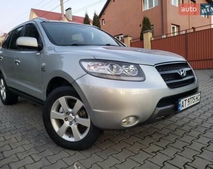 Серый Хендай Санта Фе, объемом двигателя 2.19 л и пробегом 302 тыс. км за 9990 $, фото 5 на Automoto.ua