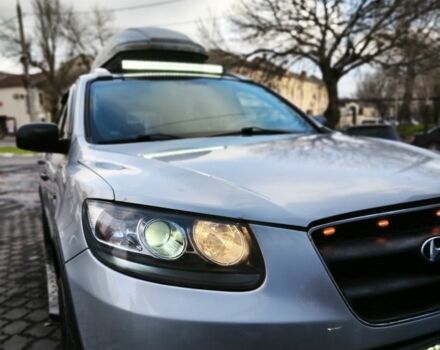 Серый Хендай Санта Фе, объемом двигателя 2.7 л и пробегом 273 тыс. км за 10500 $, фото 7 на Automoto.ua