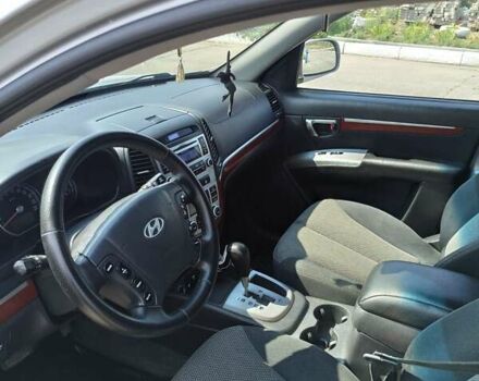 Сірий Хендай Санта Фе, об'ємом двигуна 2.2 л та пробігом 220 тис. км за 9500 $, фото 10 на Automoto.ua