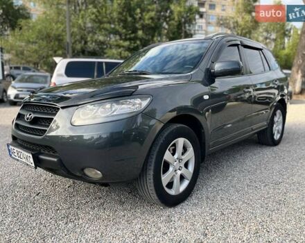 Серый Хендай Санта Фе, объемом двигателя 2.2 л и пробегом 313 тыс. км за 9700 $, фото 1 на Automoto.ua