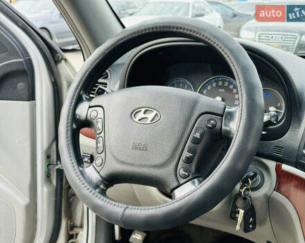 Серый Хендай Санта Фе, объемом двигателя 2.66 л и пробегом 174 тыс. км за 8700 $, фото 22 на Automoto.ua