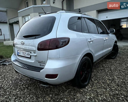 Серый Хендай Санта Фе, объемом двигателя 2.2 л и пробегом 205 тыс. км за 10300 $, фото 10 на Automoto.ua