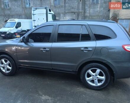 Серый Хендай Санта Фе, объемом двигателя 2.2 л и пробегом 324 тыс. км за 9700 $, фото 3 на Automoto.ua