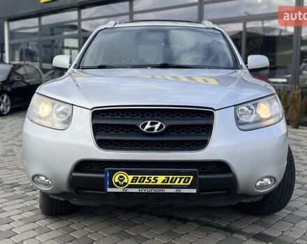 Серый Хендай Санта Фе, объемом двигателя 2.19 л и пробегом 254 тыс. км за 11300 $, фото 1 на Automoto.ua