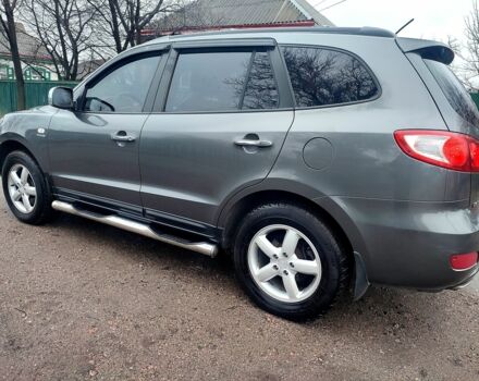 Серый Хендай Санта Фе, объемом двигателя 2.2 л и пробегом 275 тыс. км за 8450 $, фото 3 на Automoto.ua