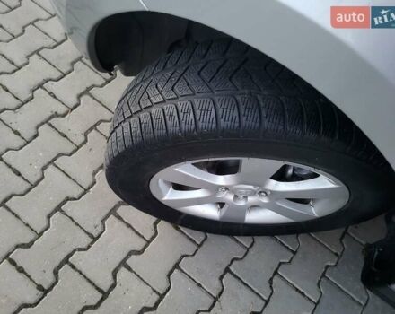 Серый Хендай Санта Фе, объемом двигателя 2.19 л и пробегом 302 тыс. км за 9990 $, фото 15 на Automoto.ua