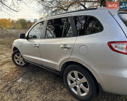 Серый Хендай Санта Фе, объемом двигателя 2.2 л и пробегом 232 тыс. км за 10500 $, фото 10 на Automoto.ua