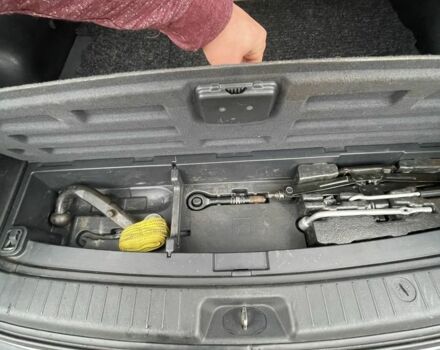 Серый Хендай Санта Фе, объемом двигателя 2.2 л и пробегом 268 тыс. км за 9000 $, фото 18 на Automoto.ua