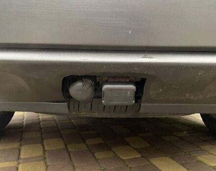 Серый Хендай Санта Фе, объемом двигателя 2.2 л и пробегом 268 тыс. км за 9000 $, фото 18 на Automoto.ua