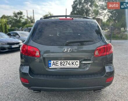 Серый Хендай Санта Фе, объемом двигателя 2.2 л и пробегом 313 тыс. км за 9700 $, фото 2 на Automoto.ua