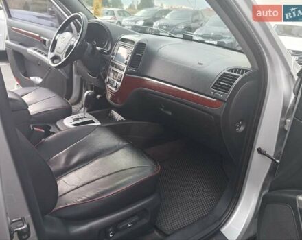 Сірий Хендай Санта Фе, об'ємом двигуна 2.2 л та пробігом 265 тис. км за 8700 $, фото 26 на Automoto.ua