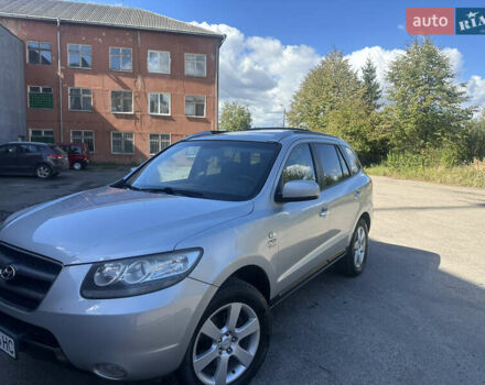Серый Хендай Санта Фе, объемом двигателя 2.19 л и пробегом 301 тыс. км за 8500 $, фото 5 на Automoto.ua