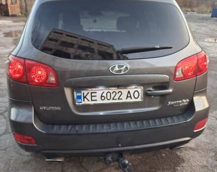 Серый Хендай Санта Фе, объемом двигателя 2.2 л и пробегом 249 тыс. км за 9000 $, фото 5 на Automoto.ua