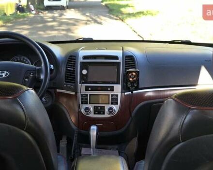 Серый Хендай Санта Фе, объемом двигателя 2.2 л и пробегом 294 тыс. км за 8400 $, фото 11 на Automoto.ua