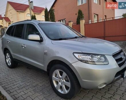 Серый Хендай Санта Фе, объемом двигателя 2.19 л и пробегом 302 тыс. км за 9990 $, фото 27 на Automoto.ua