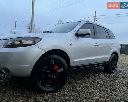 Серый Хендай Санта Фе, объемом двигателя 2.2 л и пробегом 205 тыс. км за 10300 $, фото 18 на Automoto.ua