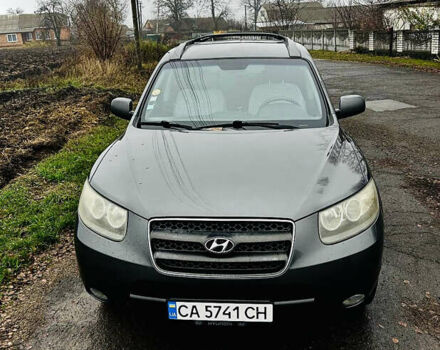 Сірий Хендай Санта Фе, об'ємом двигуна 2.19 л та пробігом 233 тис. км за 10000 $, фото 1 на Automoto.ua