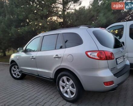 Серый Хендай Санта Фе, объемом двигателя 2.19 л и пробегом 302 тыс. км за 9990 $, фото 7 на Automoto.ua