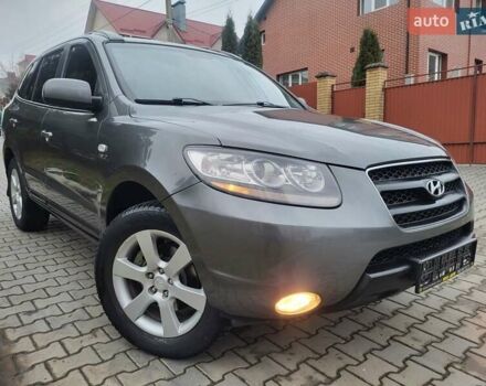 Серый Хендай Санта Фе, объемом двигателя 2.2 л и пробегом 233 тыс. км за 8999 $, фото 2 на Automoto.ua