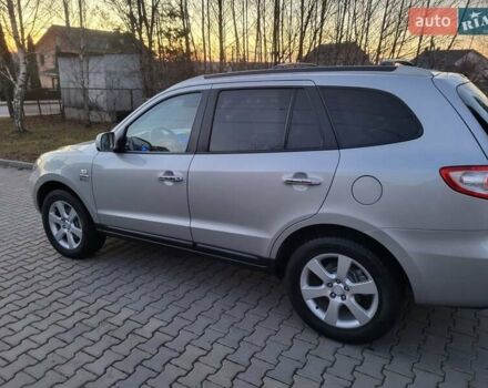 Серый Хендай Санта Фе, объемом двигателя 2.19 л и пробегом 302 тыс. км за 9990 $, фото 49 на Automoto.ua