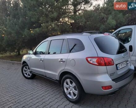 Серый Хендай Санта Фе, объемом двигателя 2.19 л и пробегом 302 тыс. км за 9990 $, фото 8 на Automoto.ua