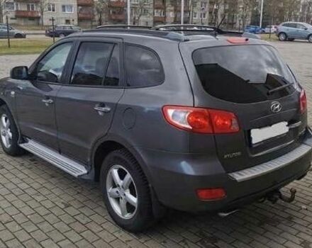 Серый Хендай Санта Фе, объемом двигателя 2.2 л и пробегом 330 тыс. км за 8600 $, фото 5 на Automoto.ua