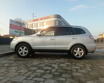 Серый Хендай Санта Фе, объемом двигателя 2.2 л и пробегом 309 тыс. км за 11000 $, фото 2 на Automoto.ua