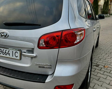 Серый Хендай Санта Фе, объемом двигателя 2.2 л и пробегом 297 тыс. км за 10300 $, фото 19 на Automoto.ua